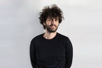 Igor Bezinović