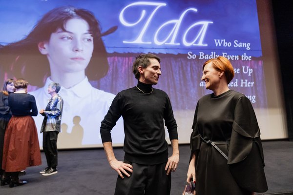 Petja Labovič in ministrica za kulturo dr. Asta Vrečko - Foto: Darja Stravs Tisu za Cankarjev dom