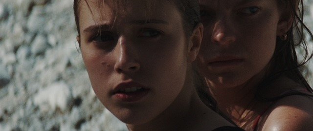Jara Sofija Ostan in Mina Švajger. Foto Arhiv SPOK Films