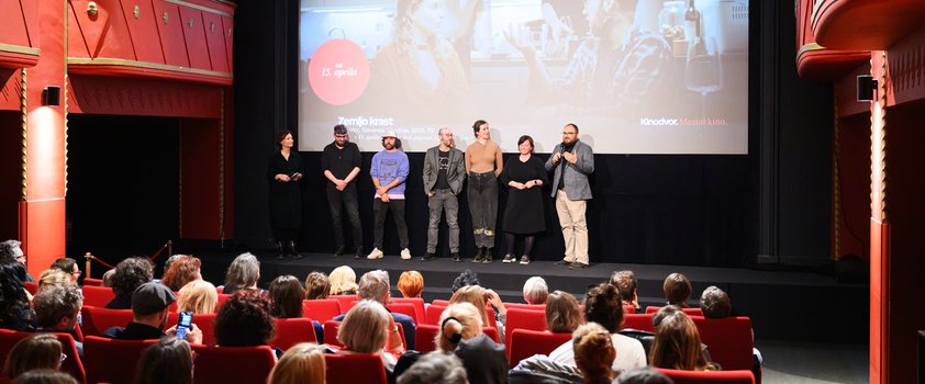 Pogovor in poklon ustvarjalcev filma - Foto: Katja Goljat