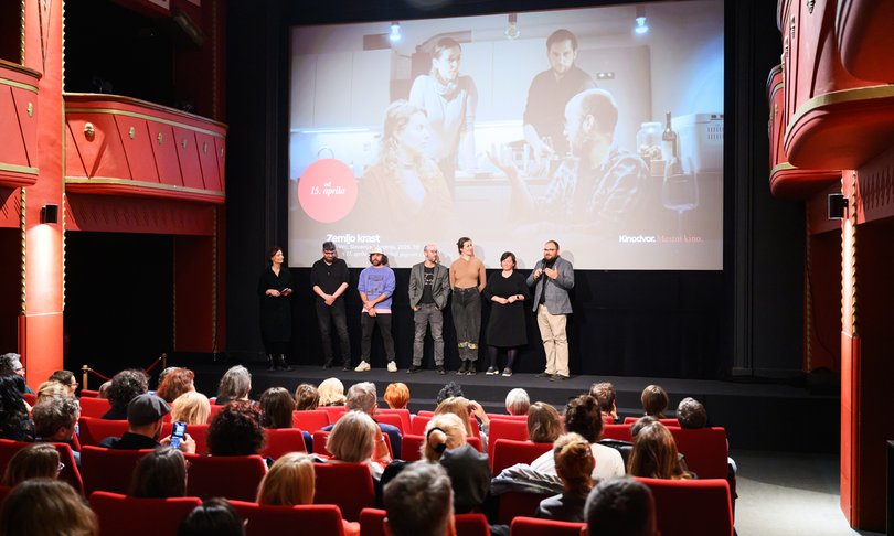 Pogovor in poklon ustvarjalcev filma - Foto: Katja Goljat