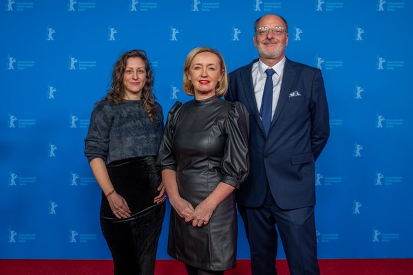 Urška Djukić, Nataša Bučar (direktorica SFC) in producent Jožko Rutar - Foto: Tobias Rücker
